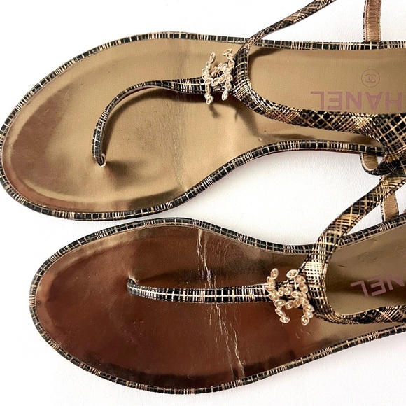 CHANEL | Gold Metallic Tweed Print Crystal CC Logo Thong Sandals 40C Wide - Picture 11 of 13